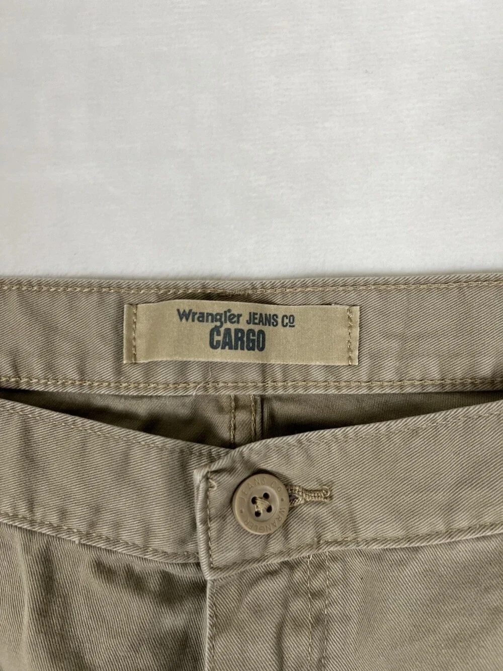Wrangler Relaxed Fit Cargo Pants Mens 36x30 Khaki Tan Utility Casual READ